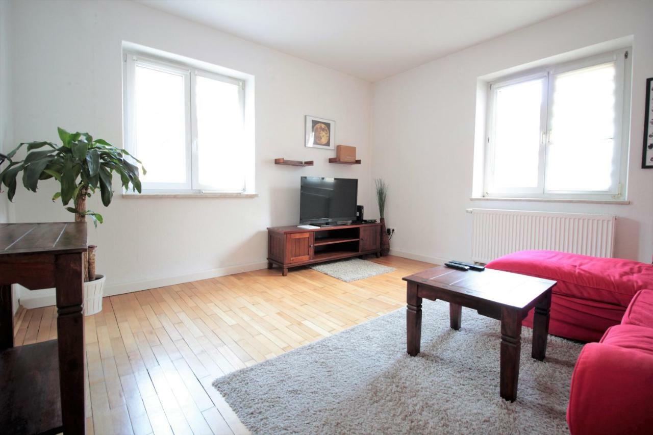 Charming 3-Bedroom Apartment With Parking Lot Wurzburgo Exterior foto