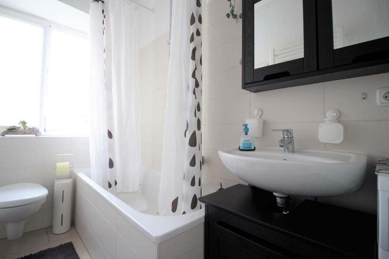 Charming 3-Bedroom Apartment With Parking Lot Wurzburgo Exterior foto